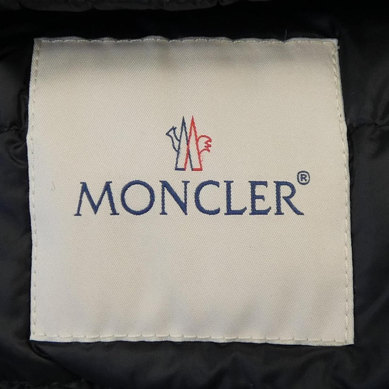 モンクレール MONCLER ダウンジャケット