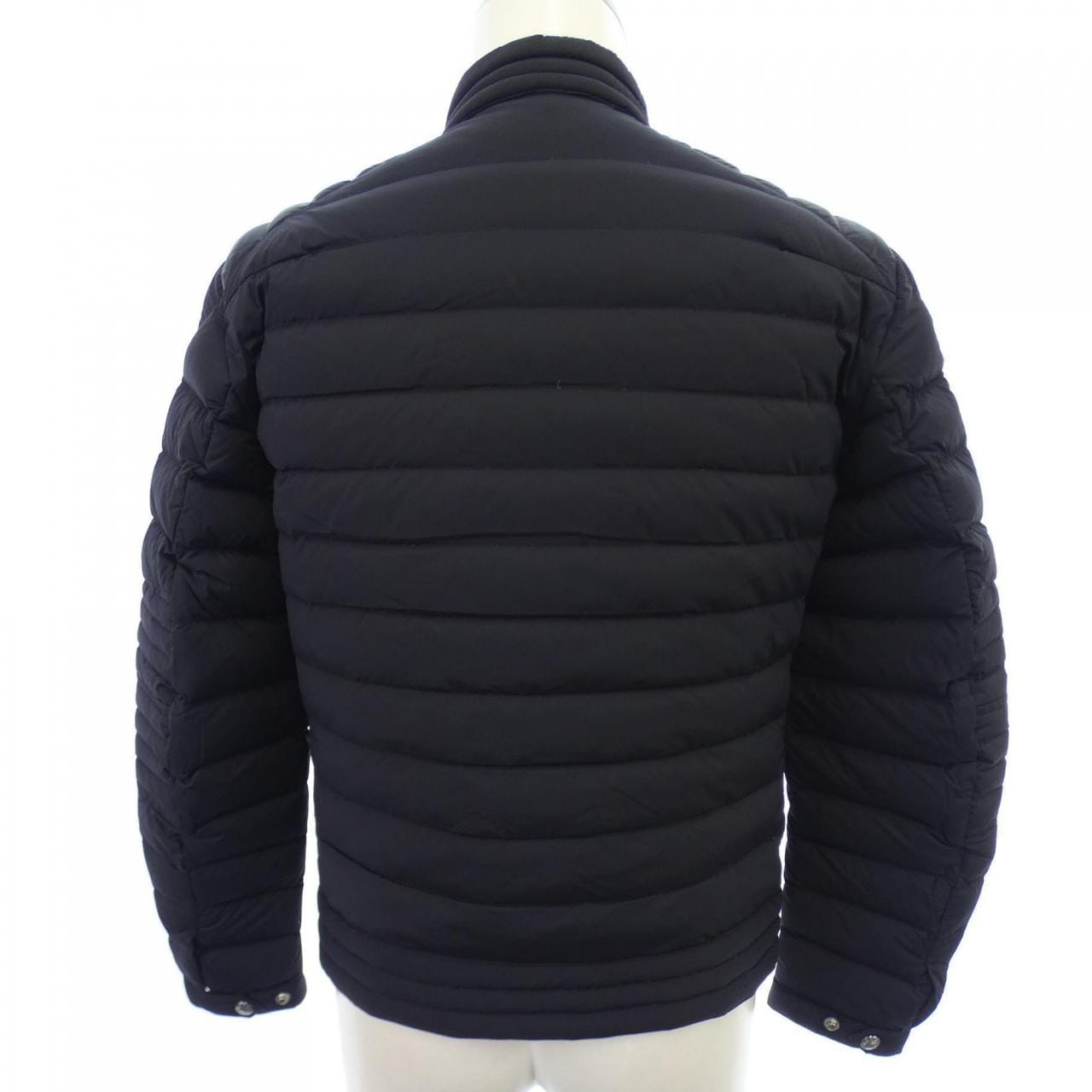 モンクレール MONCLER ダウンジャケット