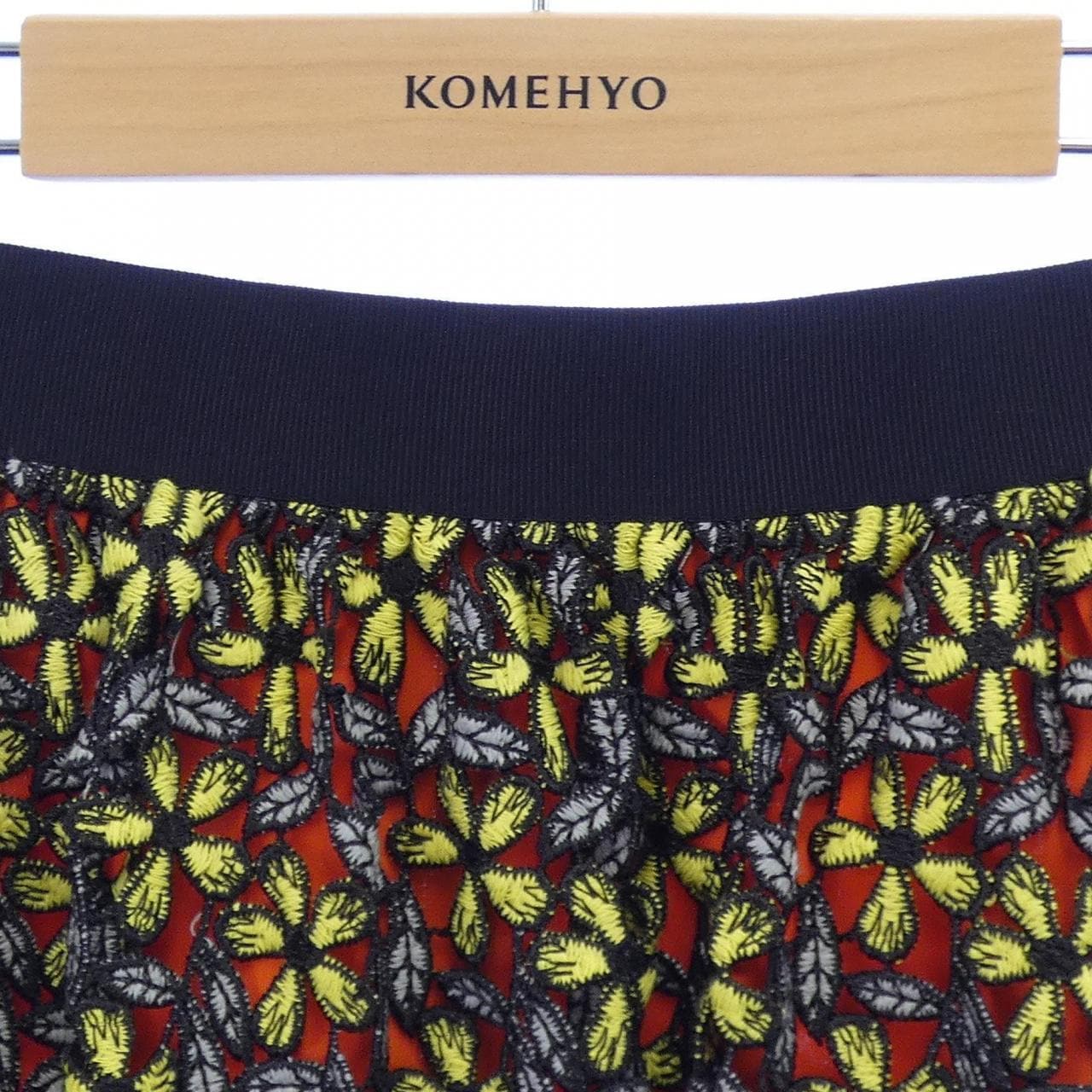 セルフポートレイト self-portrait スカート