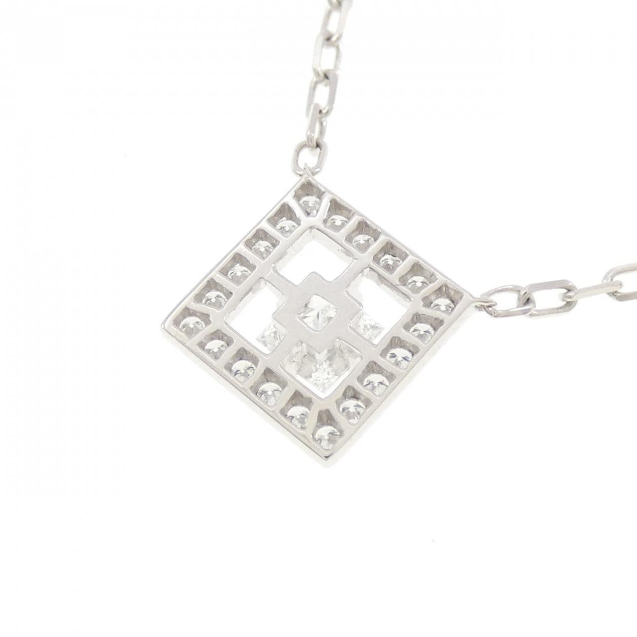 ブシュロン デンジャラス ビューティ アバ ネックレス