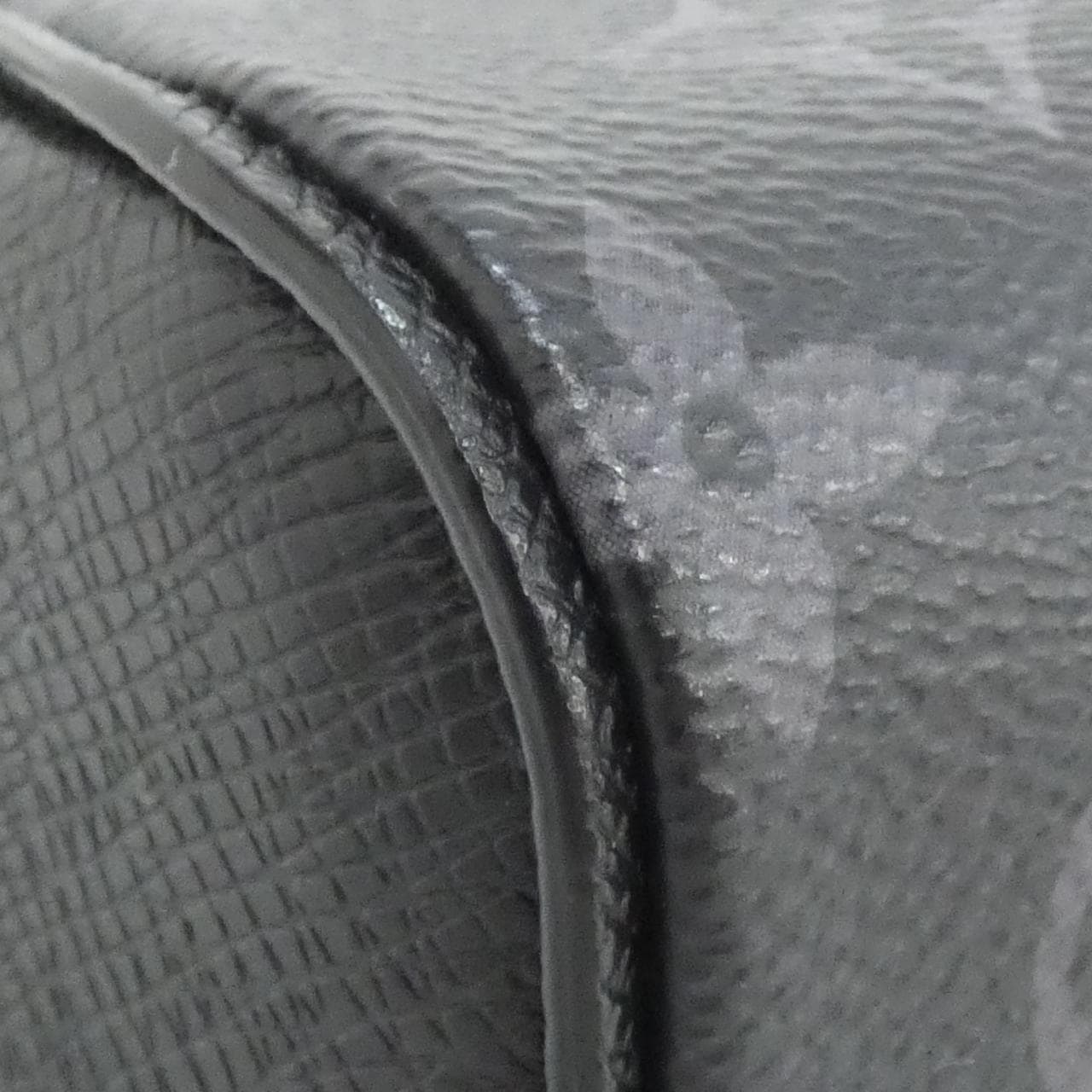 ルイヴィトン タイガ ラマ アウトドア スリングバッグ M30741 ショルダーバッグ