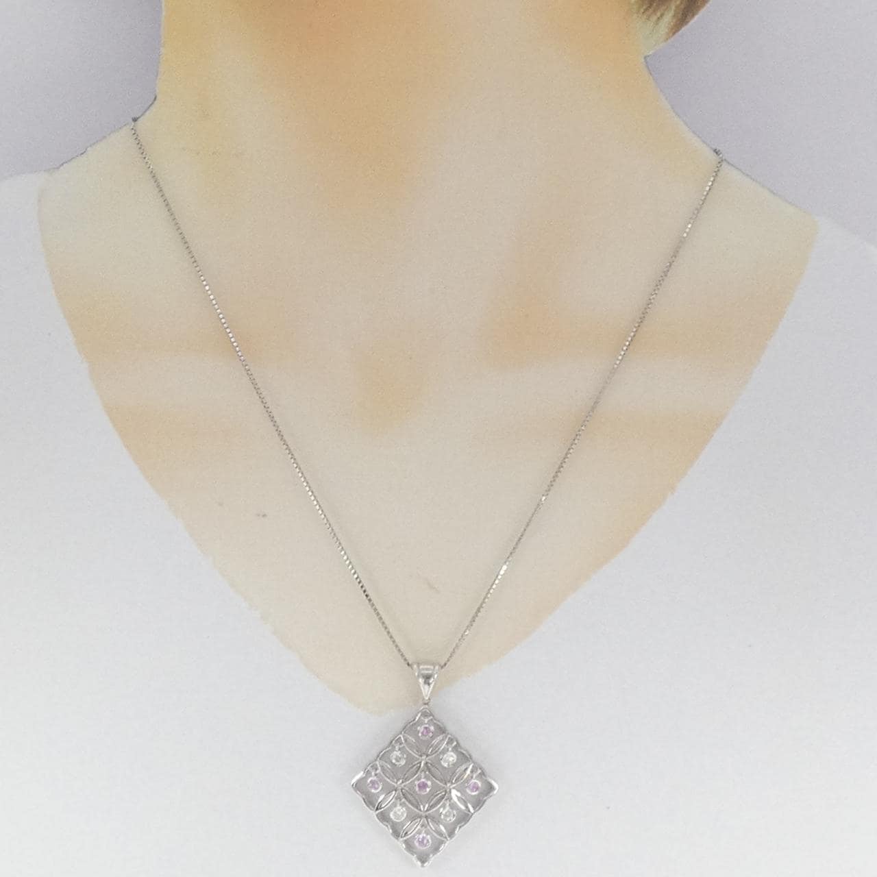 K18WG Sapphire Necklace 0.28CT