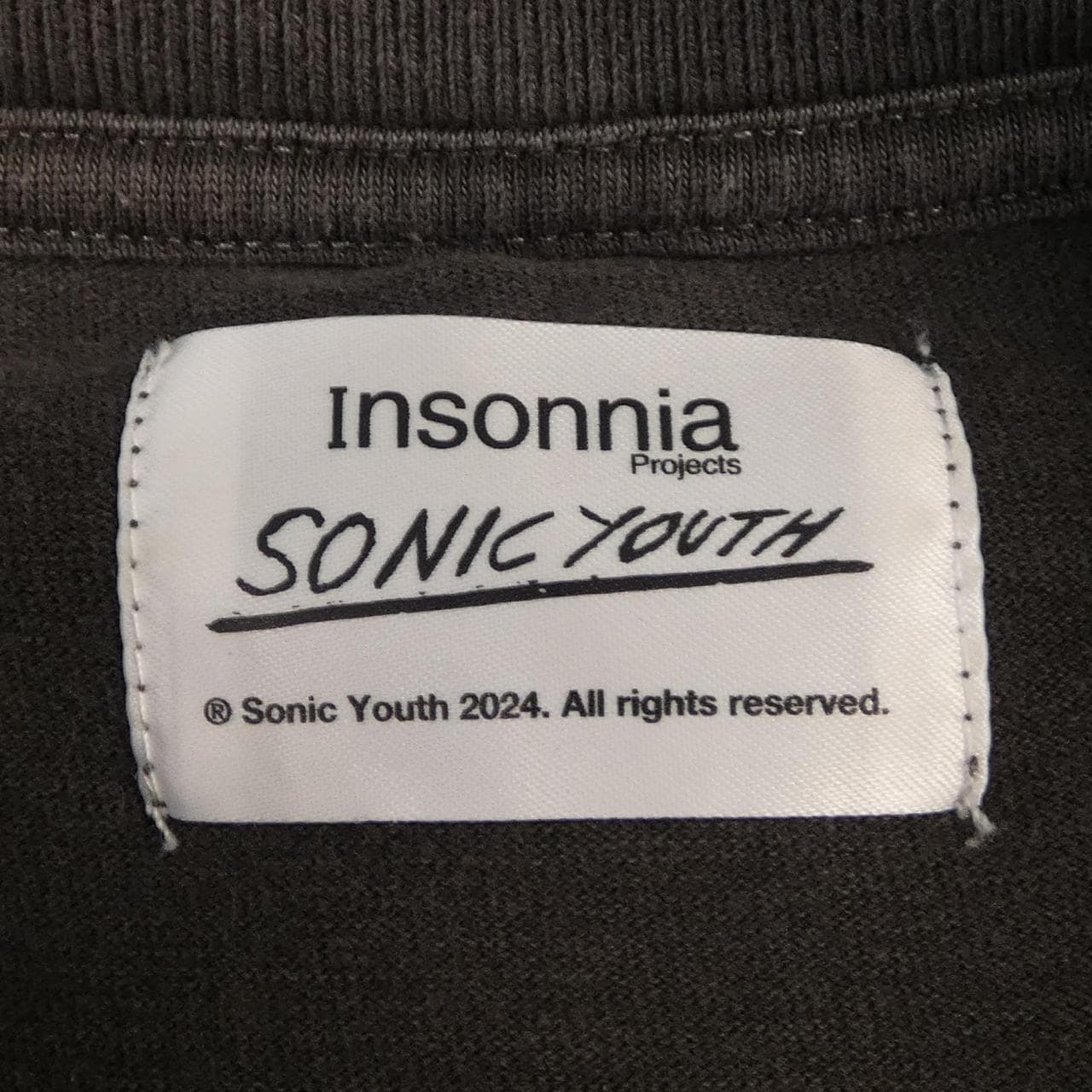 インソニア Insonnia Tシャツ