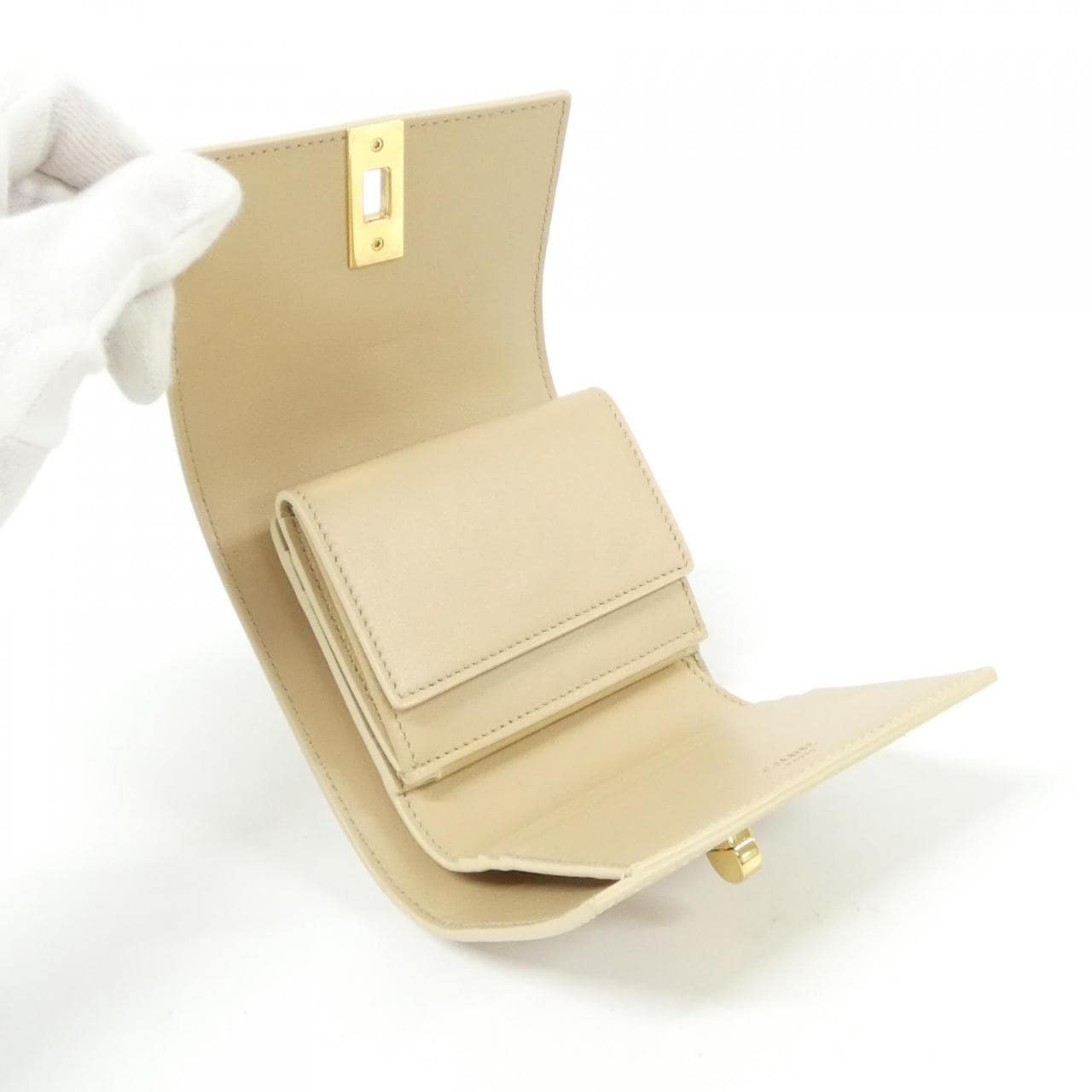 セリーヌ スモール ウォレット 16 10F523CQ7 財布