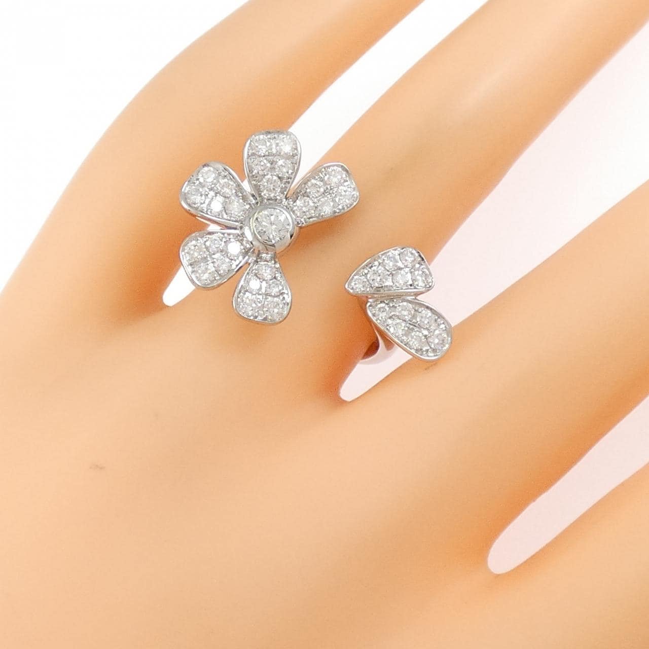 K18WG花朵鑽石戒指0.80CT