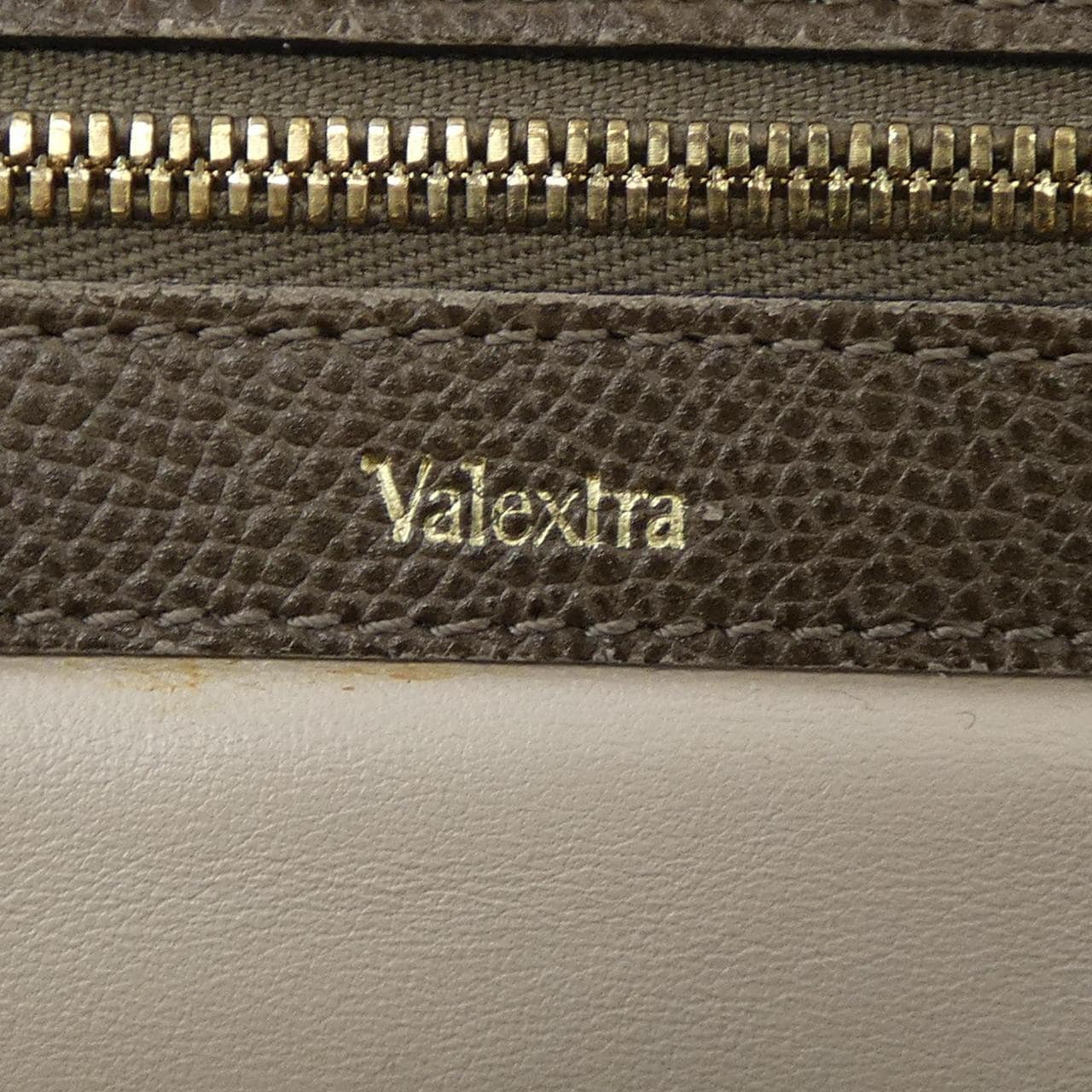 ヴァレクストラ VALEXTRA V5C15 BAG