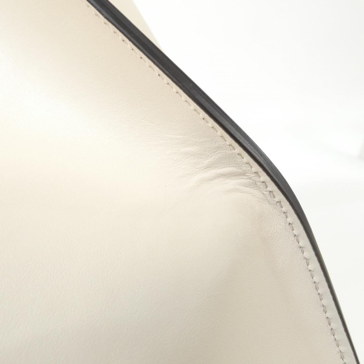 フェンディ フェンディ ウェイ ミディアム 8BH391 AAIW バッグ