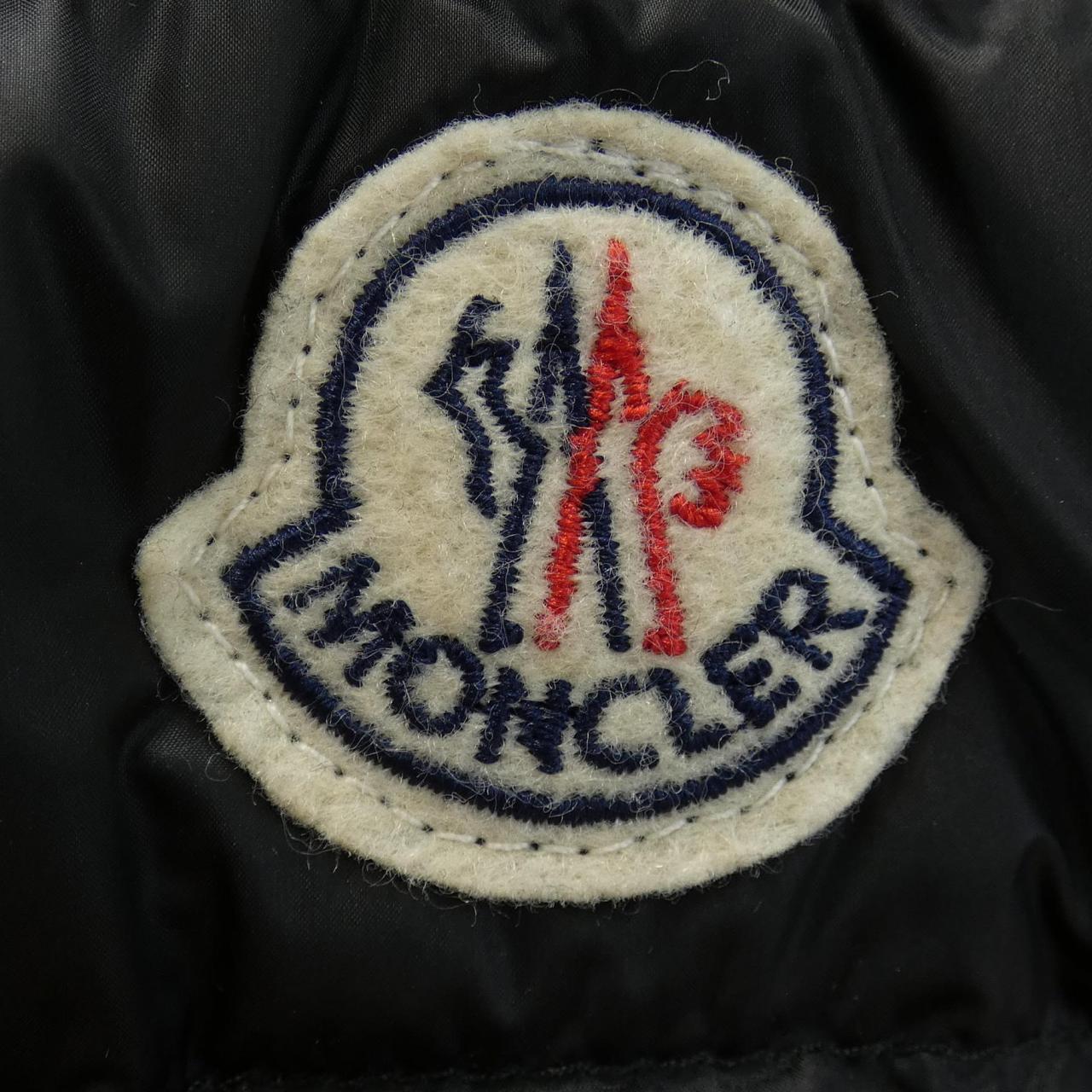 モンクレール MONCLER ダウンジャケット