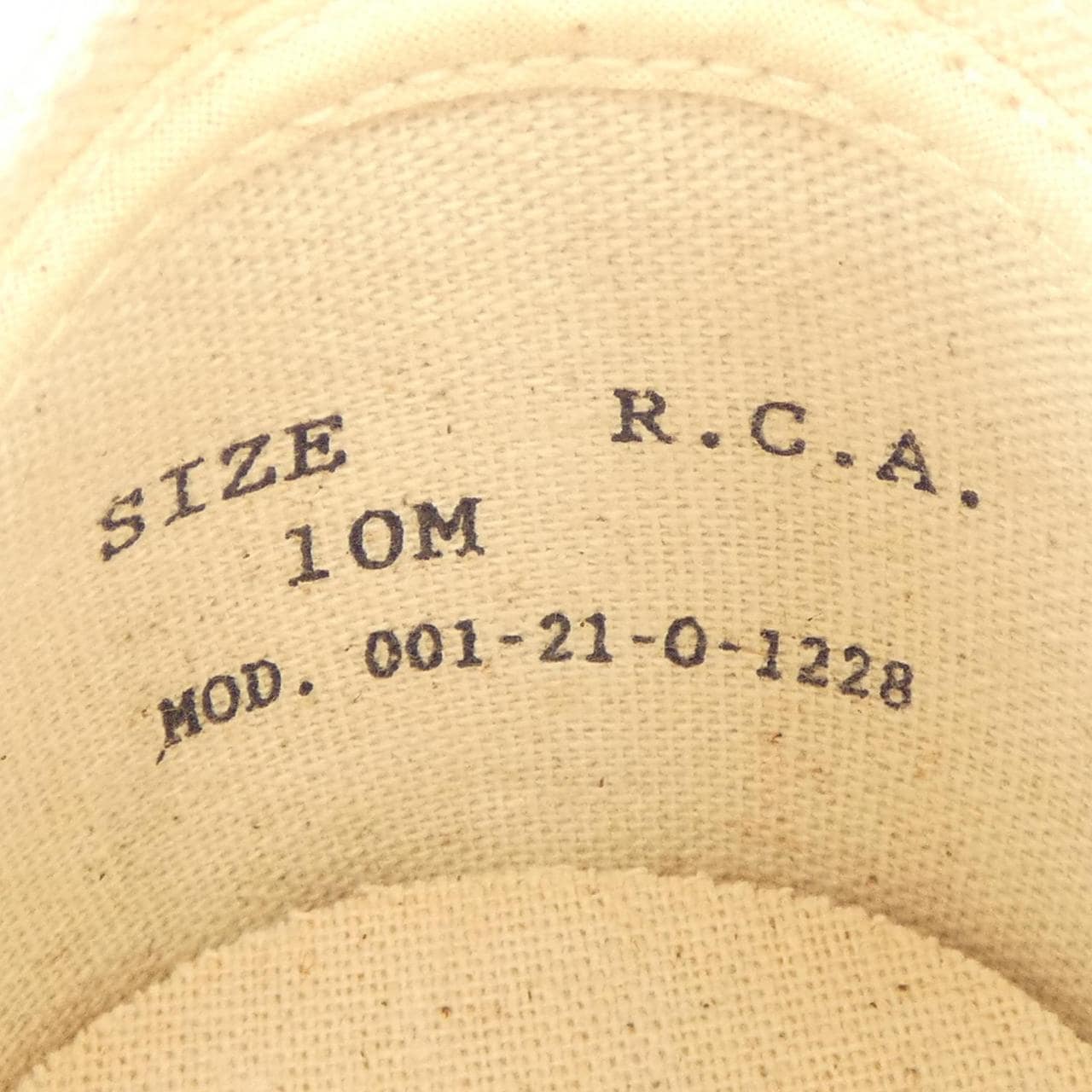 R.C.A スニーカー