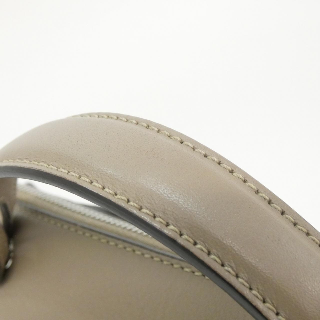 フェンディ バイ ザ ウェイ ミディアム 8BL146 1D5 バッグ