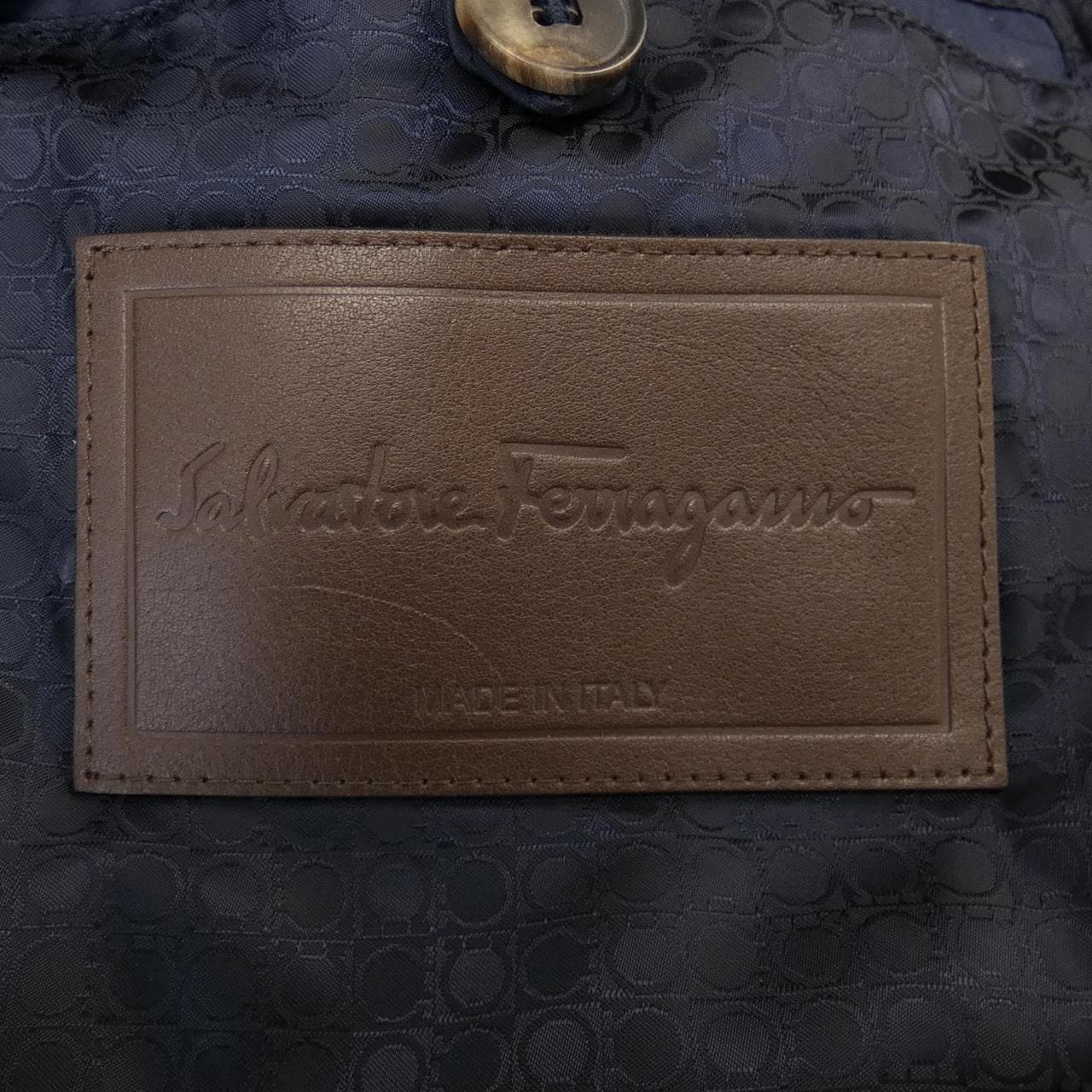 サルヴァトーレフェラガモ SALVATORE FERRAGAMO コート