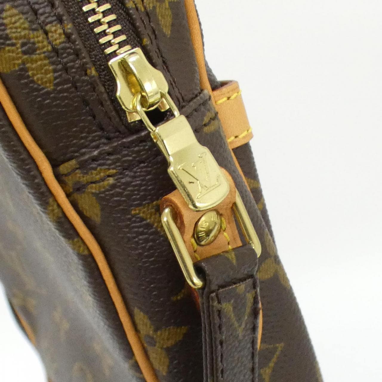 ルイヴィトン モノグラム ダヌーブ M45266 ショルダーバッグ