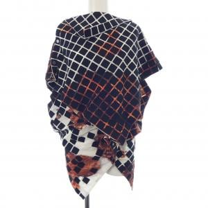 イッセイミヤケ ISSEY MIYAKE トップス