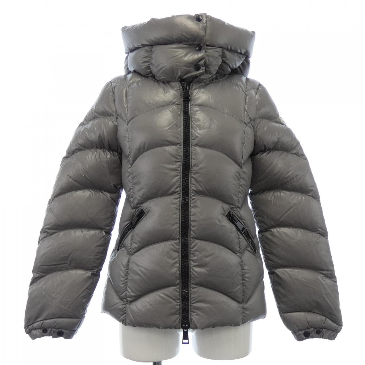モンクレール MONCLER ダウンジャケット