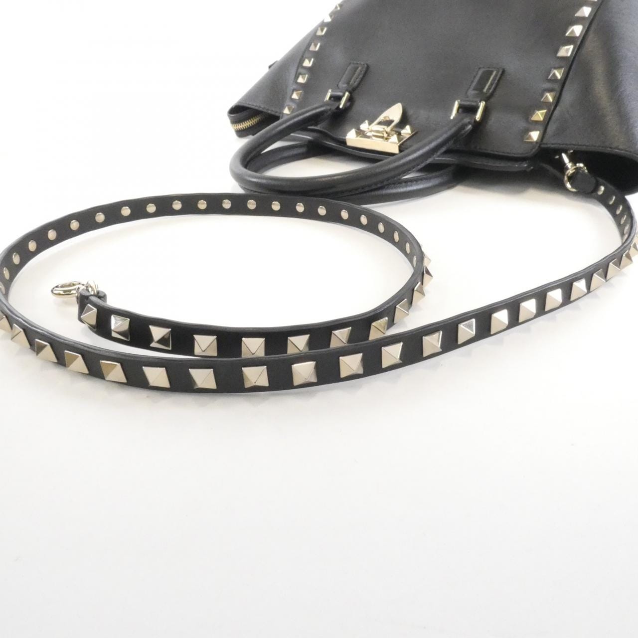 ヴァレンティノガラヴァーニ KW2B0540BOL バッグ