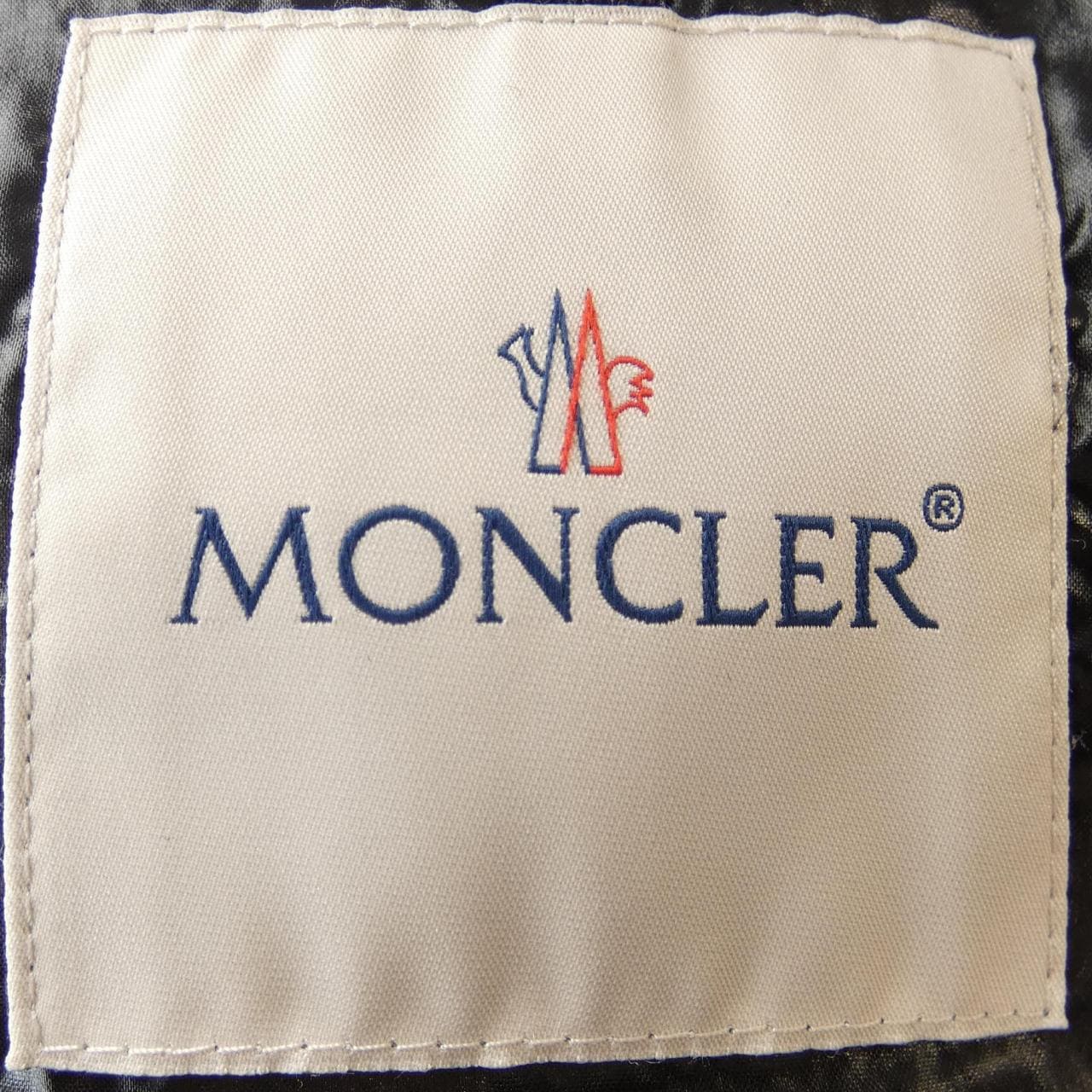 MONCLER MONCLER MONTCLA Down Jacket
