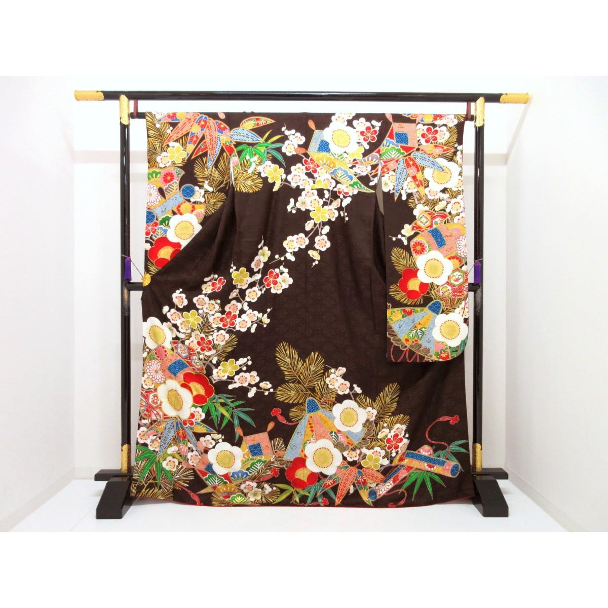振袖　友禅金彩加工　刺繍入り