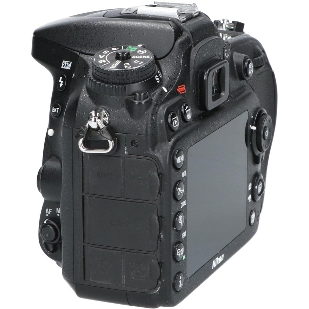 D7100