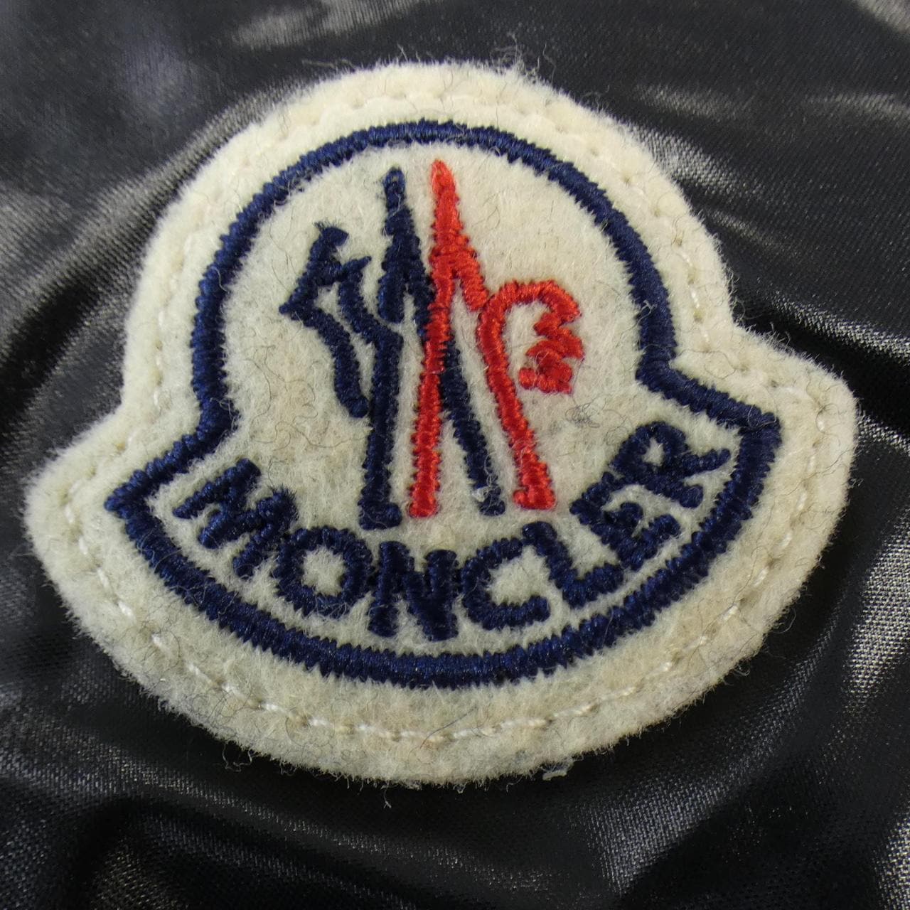 モンクレール MONCLER ダウンジャケット