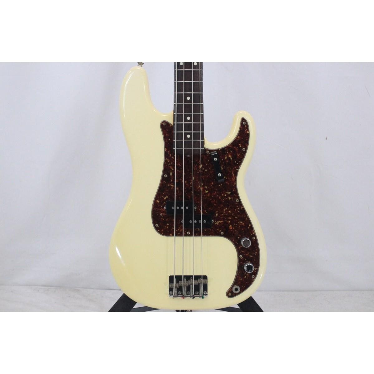 ＦＥＮＤＥＲ　６２　ＰＲＥＣＩＳＩＯＮ　ＢＡＳＳ