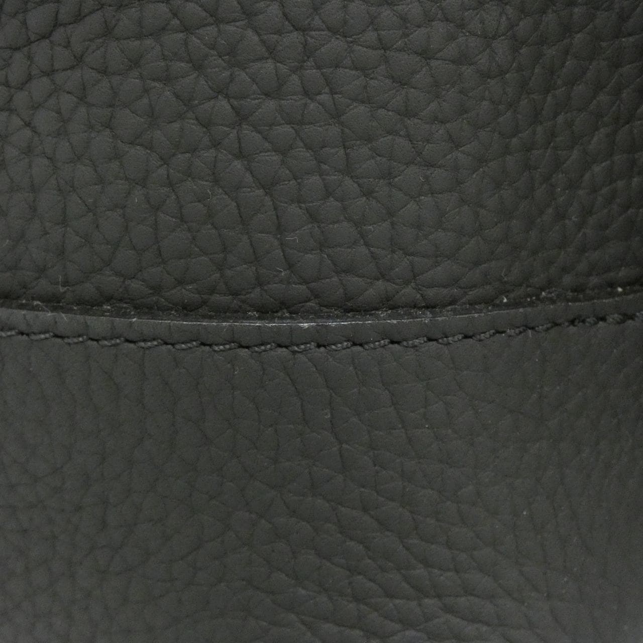 ルイヴィトン トリヨン クリストファー スリム バックパック M58644 リュックサック