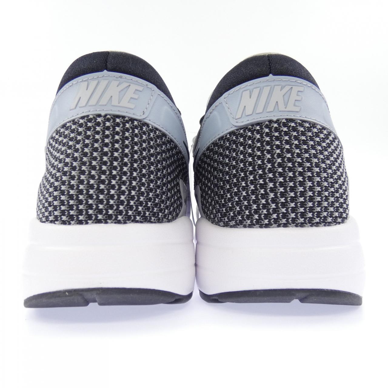 ナイキ NIKE 876070-002 スニーカー