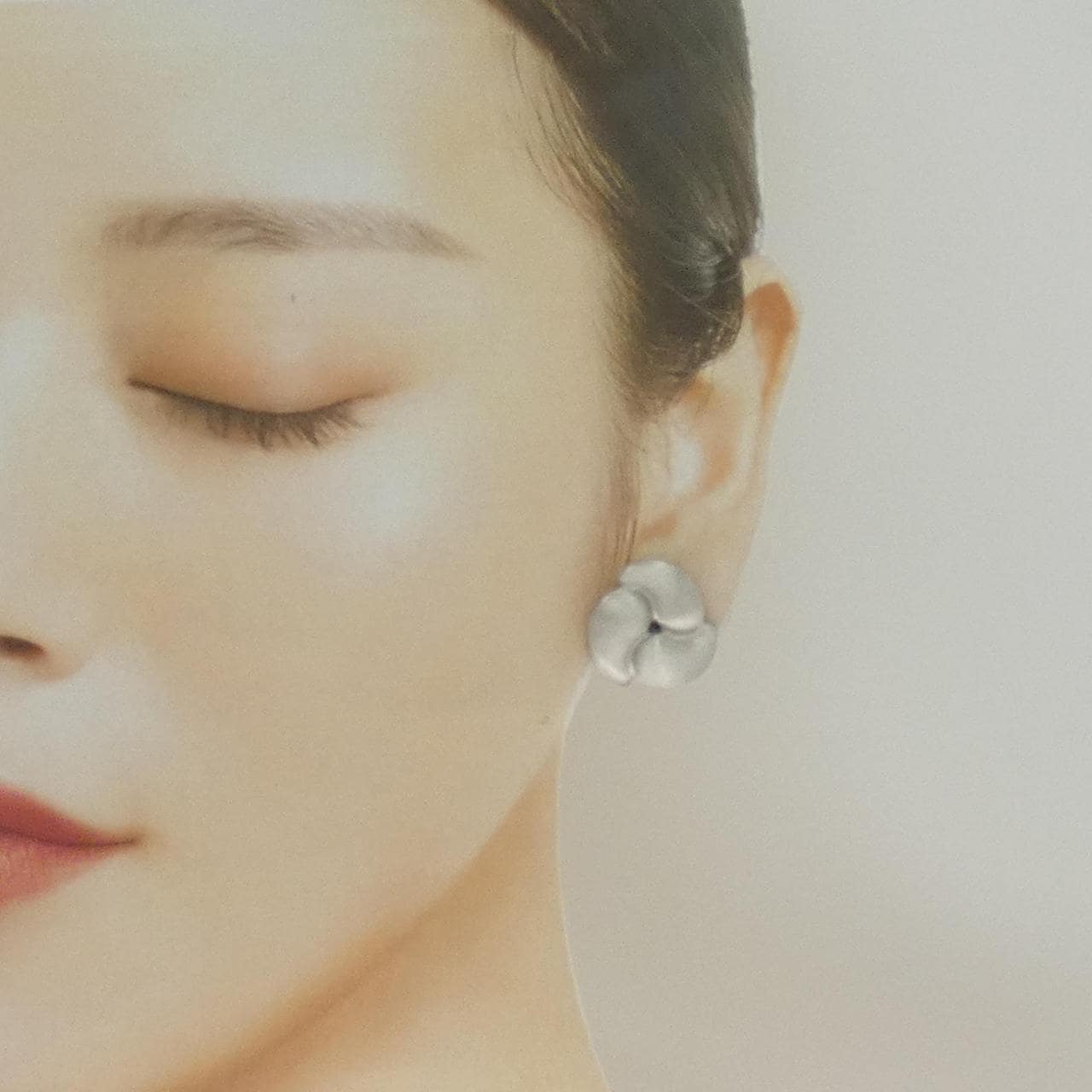 ナニス 750WG イヤリング