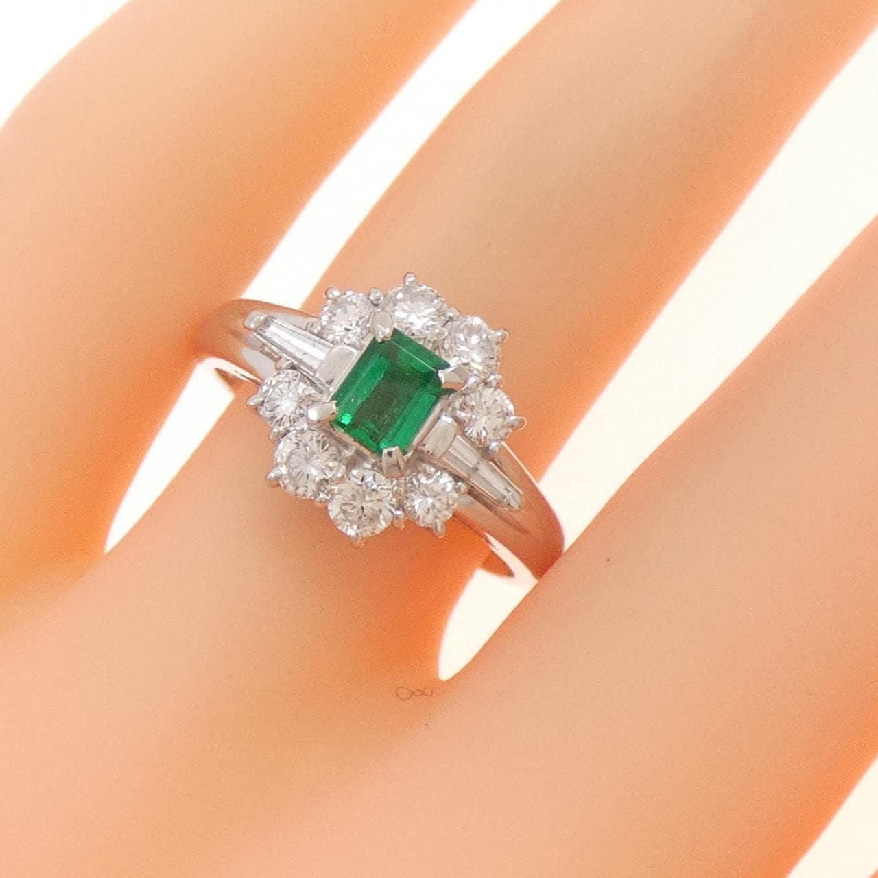 PT エメラルド リング 0.39CT