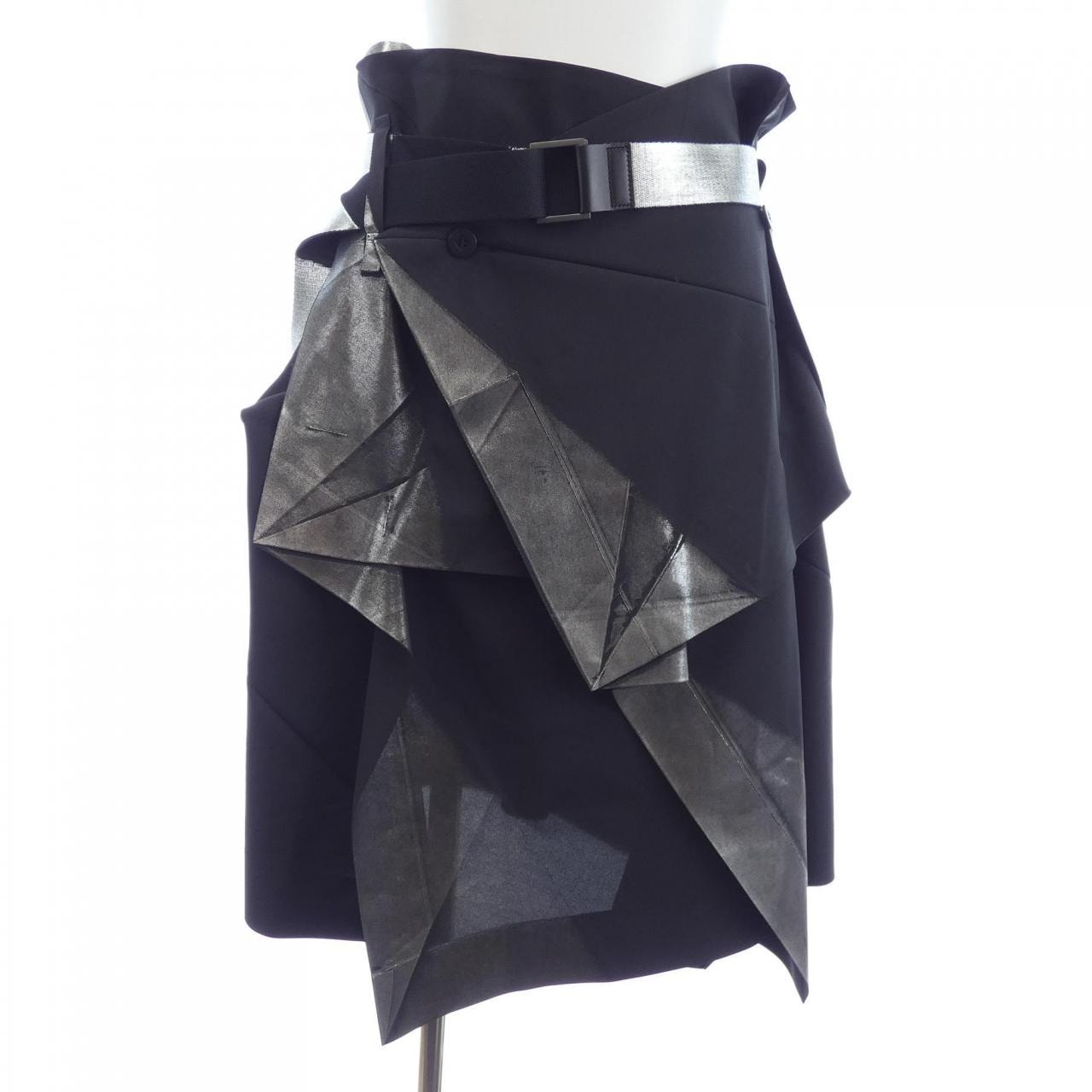 イッセイミヤケ ISSEY MIYAKE IL55FG001 スカート