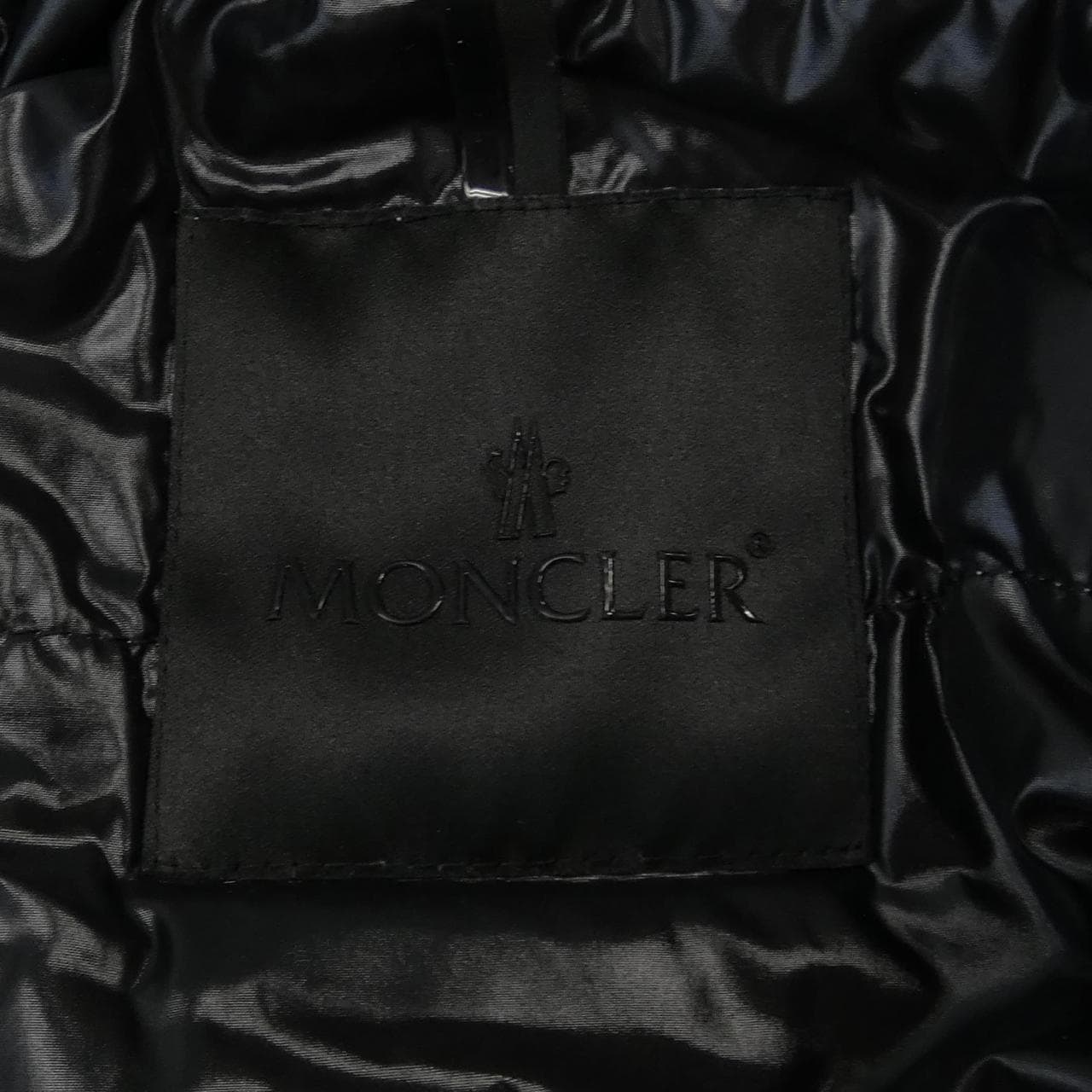 モンクレール MONCLER ダウンジャケット