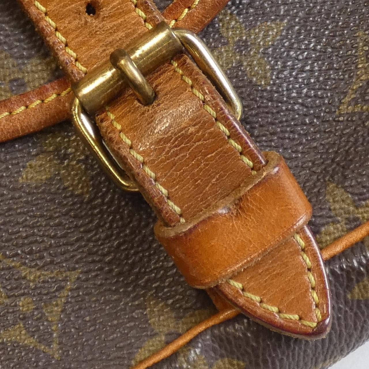 ルイヴィトン モノグラム ソミュール 30cm M42256 ショルダーバッグ