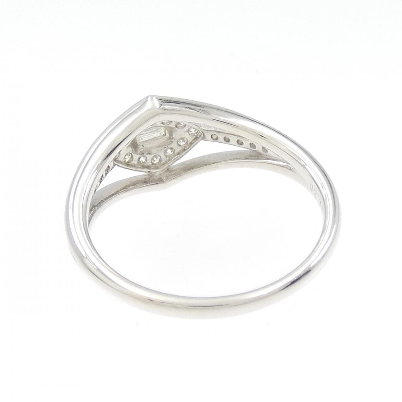 【新品】PT ダイヤモンド リング 0.30CT