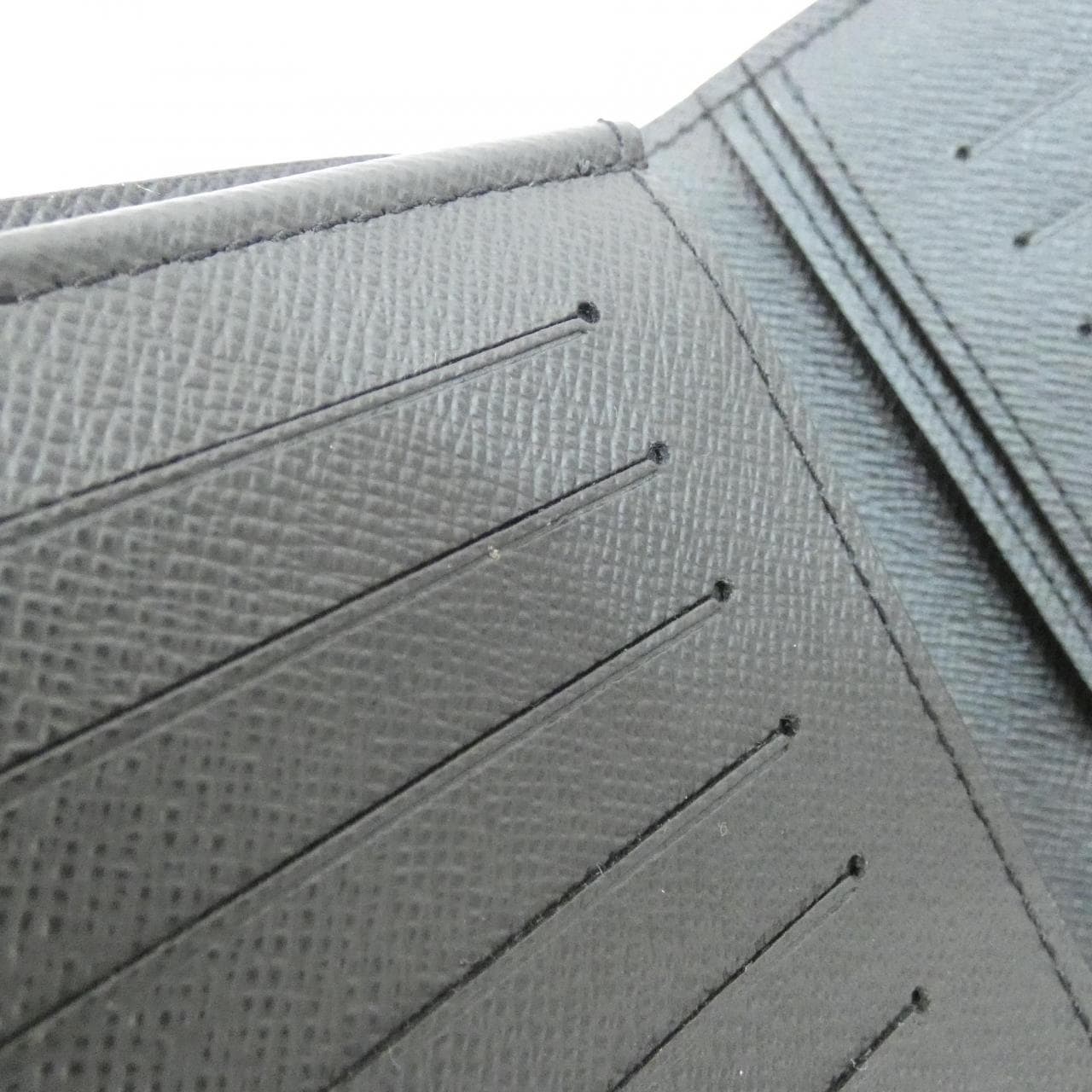 ルイヴィトン タイガ(ストライプ アニメーション) ポルトフォイユ ブラザ M64012 財布