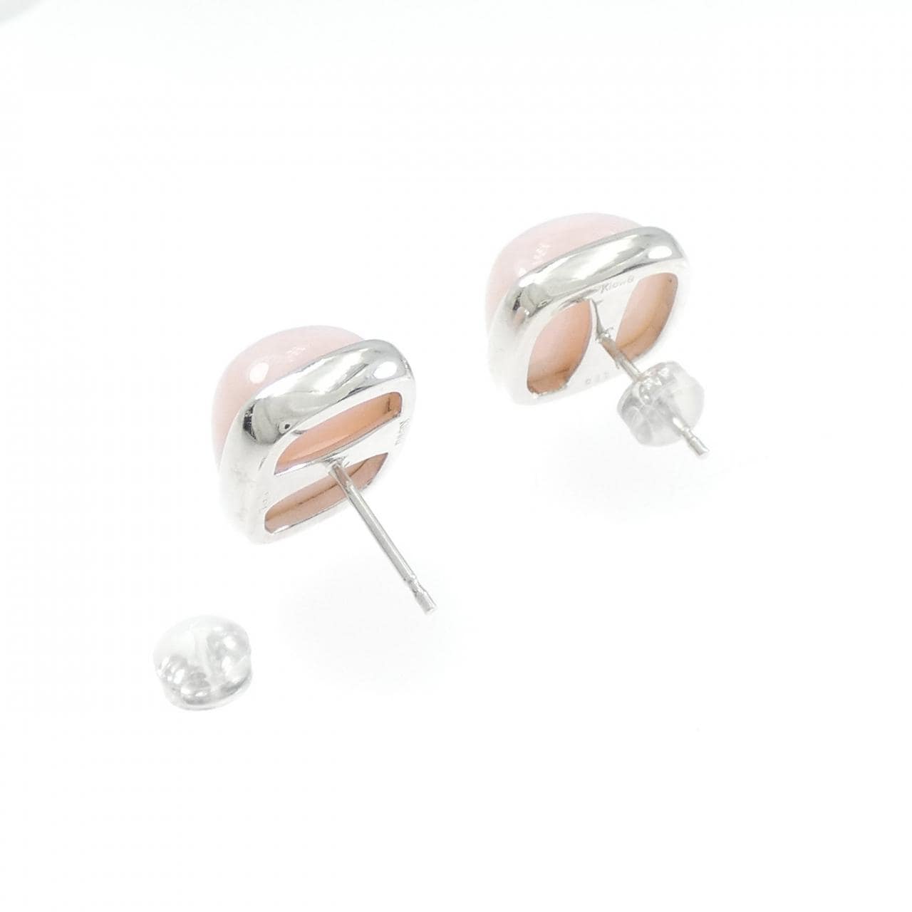 K18WG オパール ピアス 15.65CT