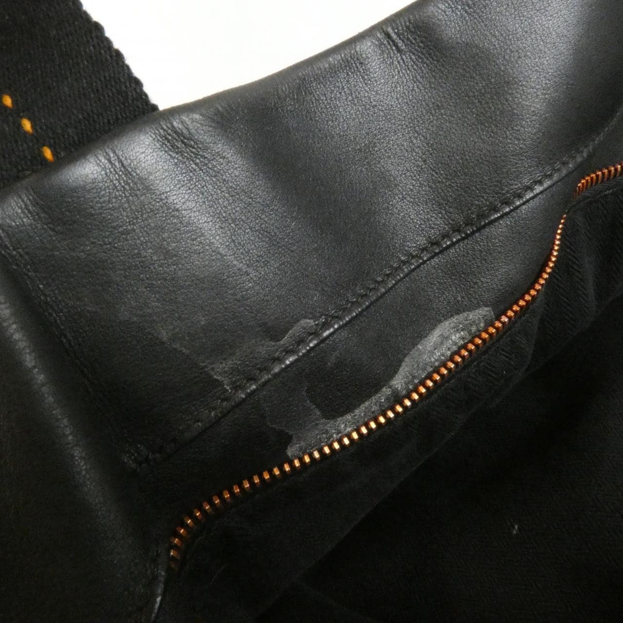 エルメス キャラバン ヴェルティカル MM 550002M バッグ
