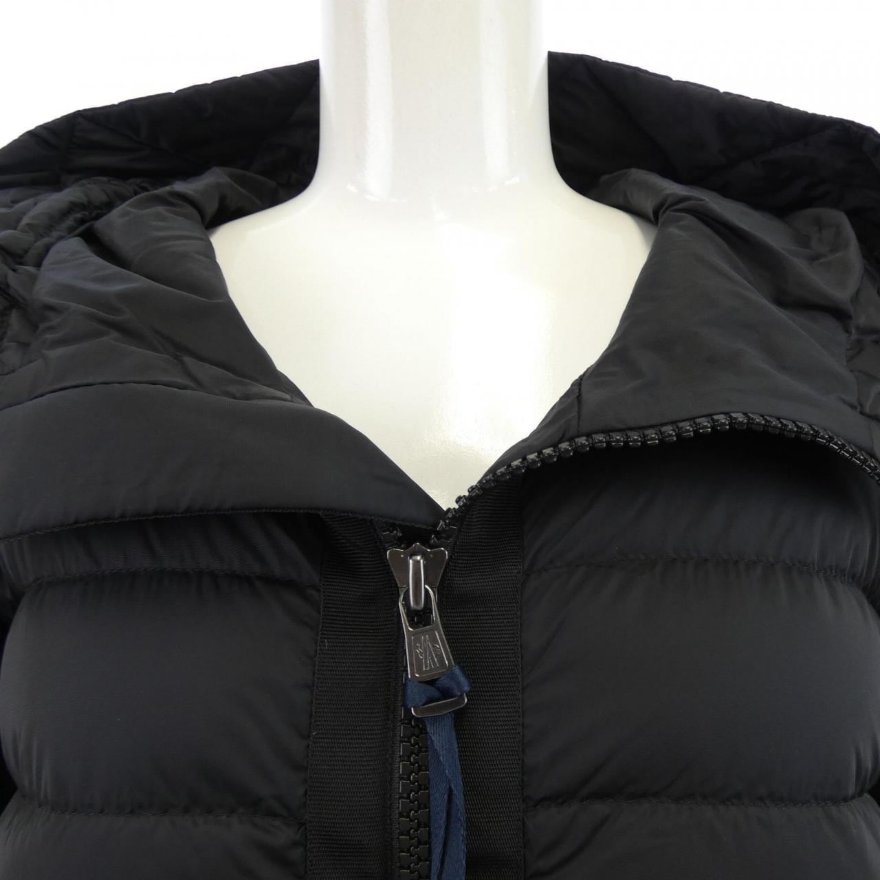 【新品】モンクレール MONCLER 20919B50800 ダウンジャケット