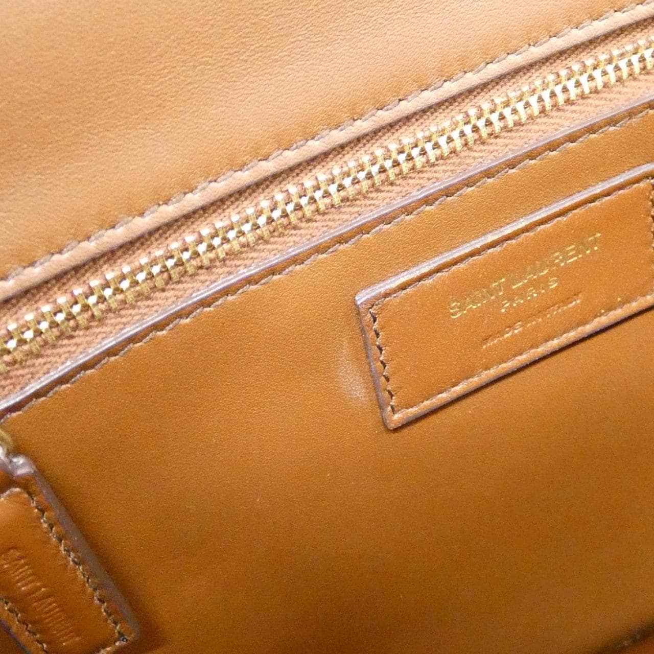サンローラン ル カレ 647713 2MF2W ショルダーバッグ
