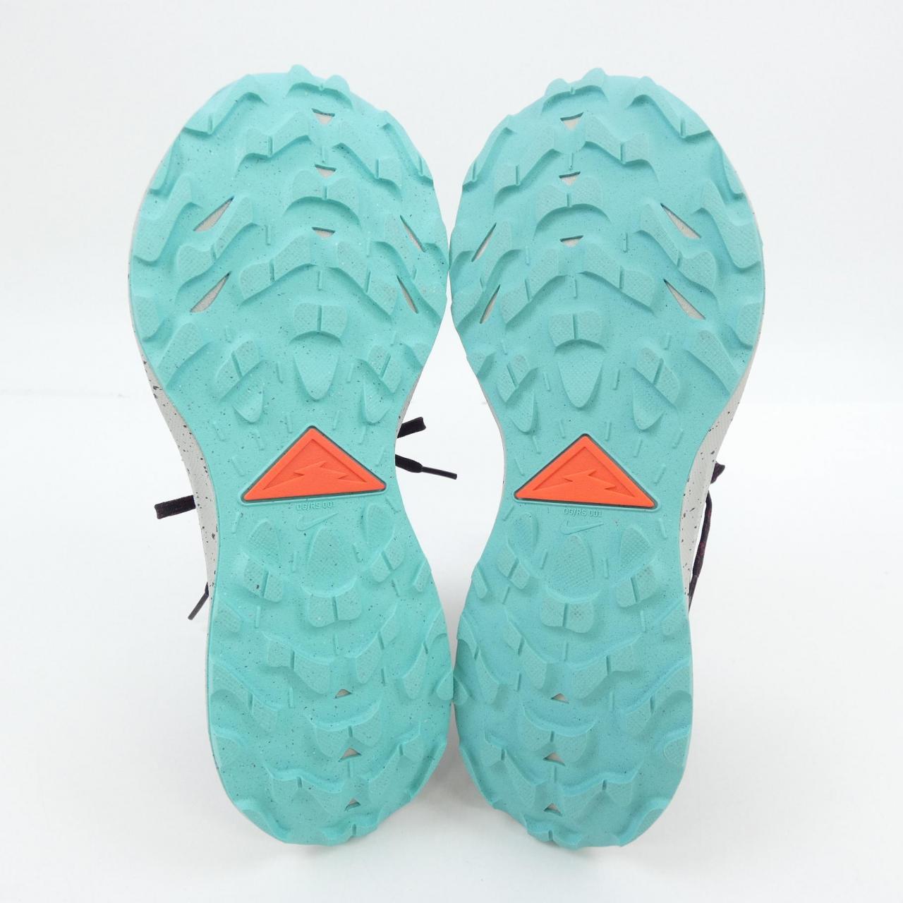 Nike DC8793 002 sneakers