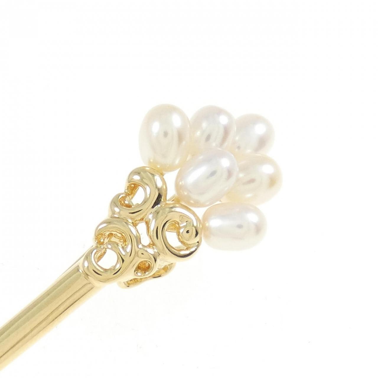 Tasaki freshwater pearl brooch