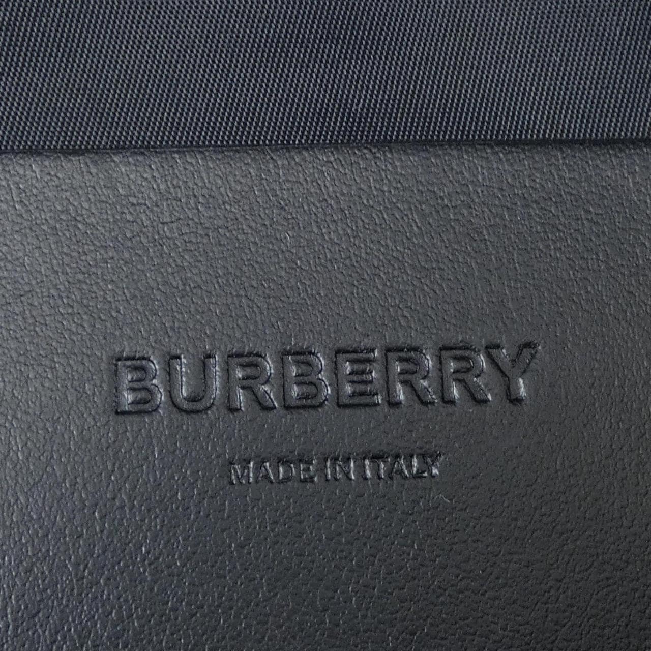 BURBERRY包