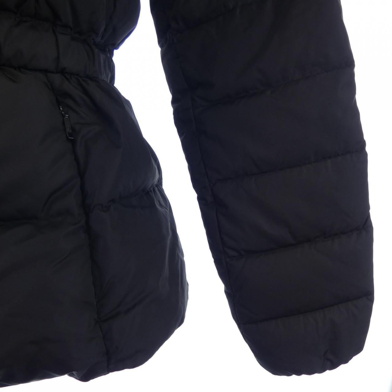 モンクレール MONCLER ダウンジャケット
