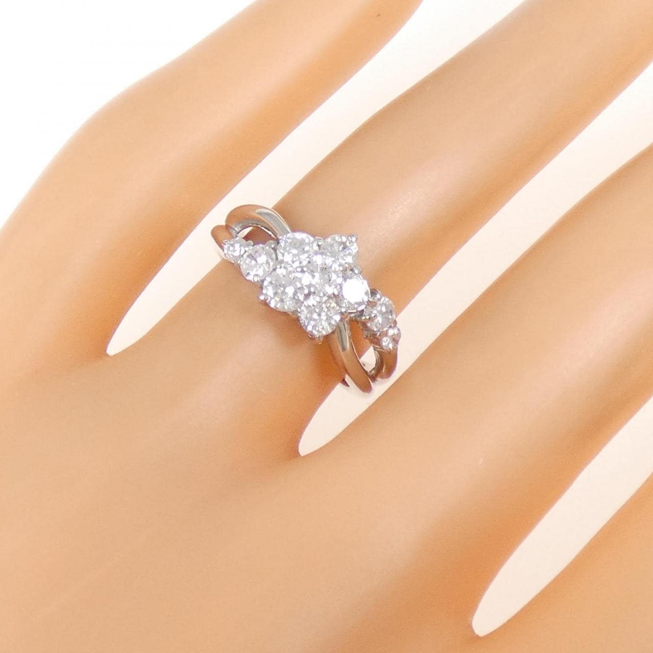 Pt900 フラワー ダイヤモンド リング 1.01CT