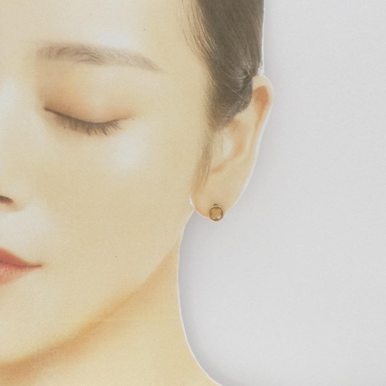 LOUIS VUITTON Vuitton Puce Empreinte Earrings