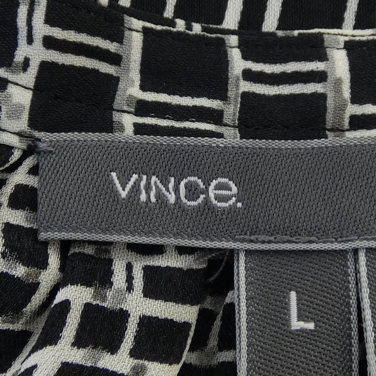 ヴィンス VINCE トップス