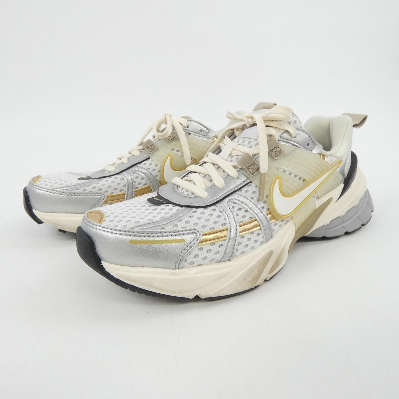 ナイキ NIKE HJ7245-100 スニーカー