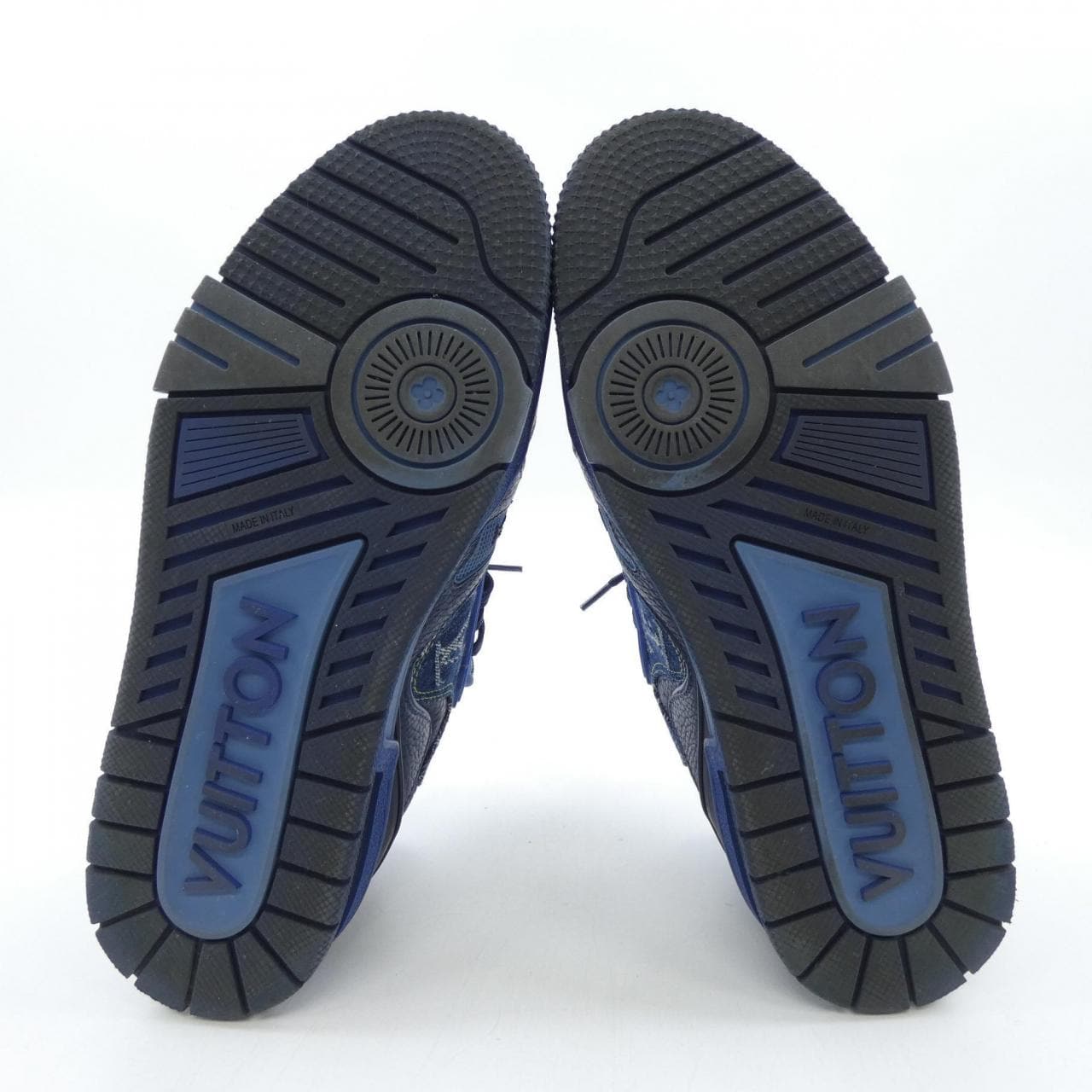 ルイヴィトン LOUIS VUITTON LVトレイナーライン NIGO スニーカー