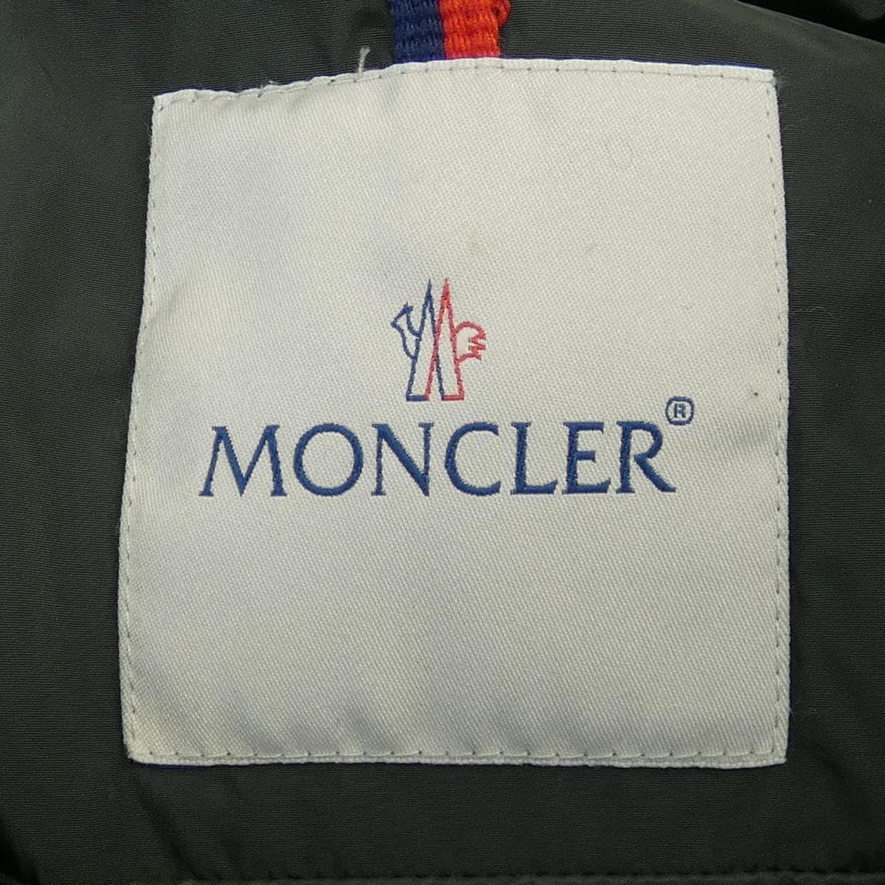 モンクレール MONCLER ダウンジャケット