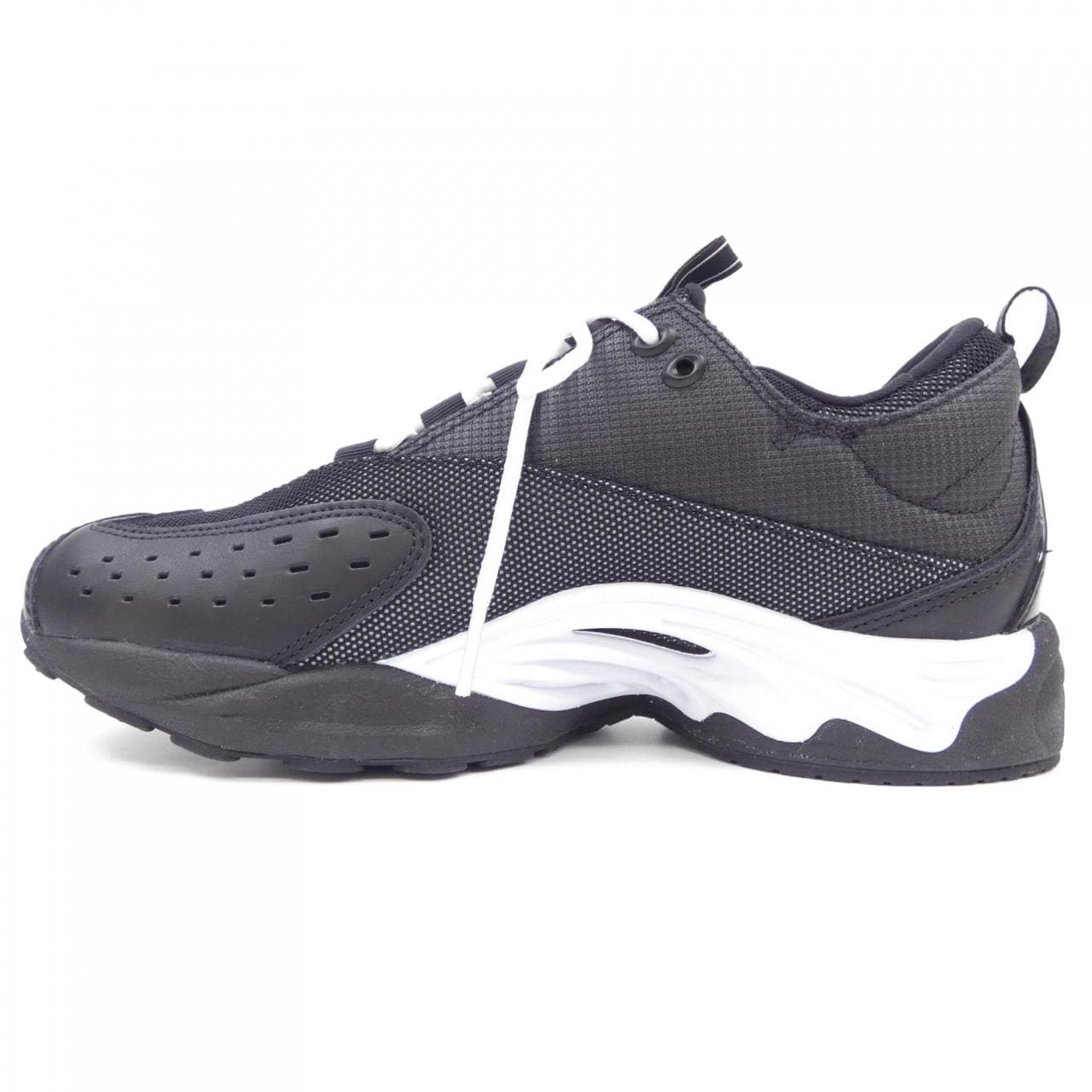 ナイキ NIKE スニーカー
