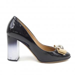 サルヴァトーレフェラガモ SALVATORE FERRAGAMO パンプス