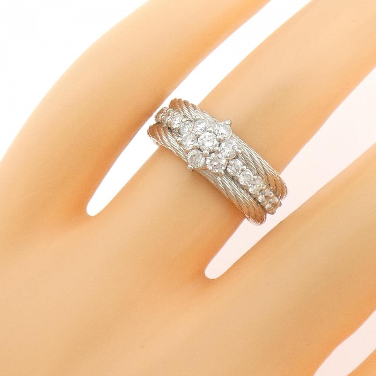 PT900 フラワー ダイヤモンド リング 0.77CT